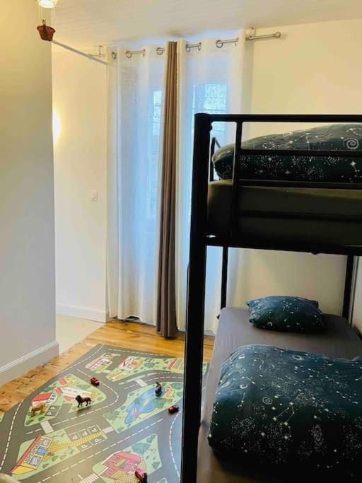 Agreable Maison De Village Avec Balcon Roiffieux Luaran gambar